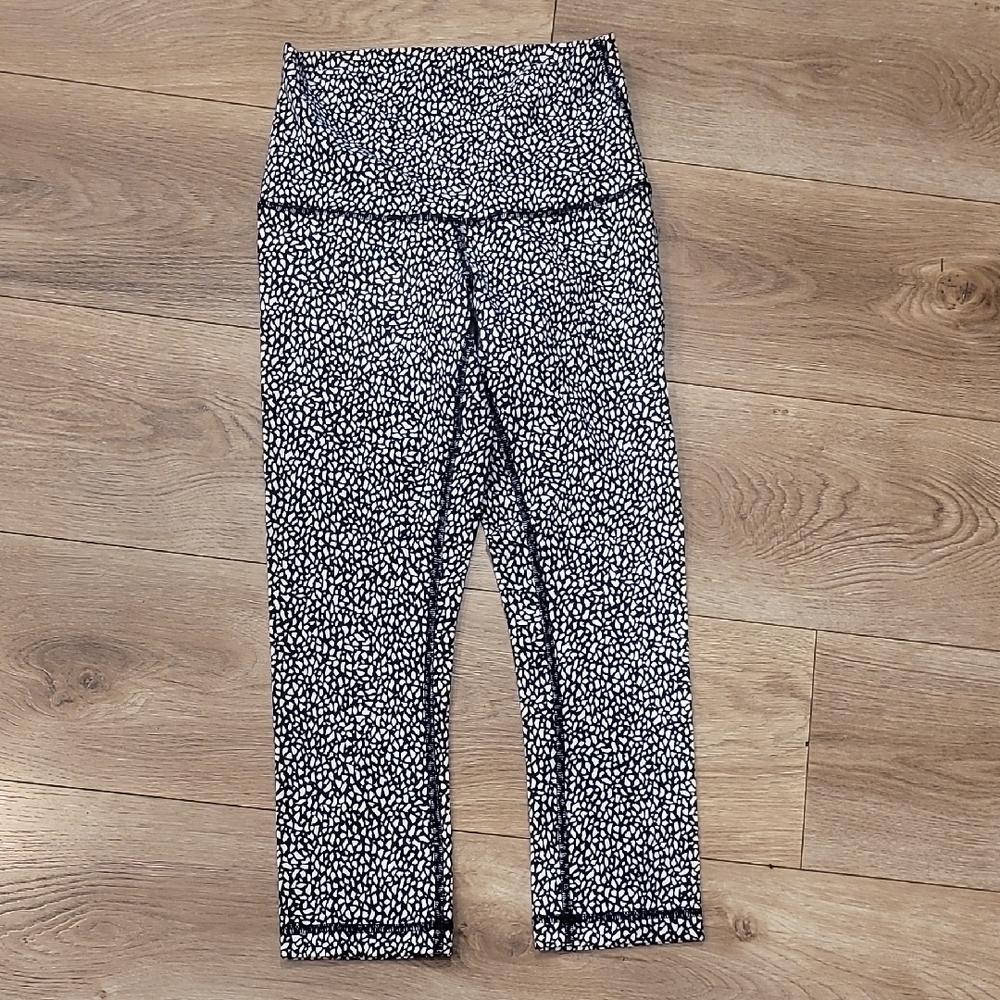 Lululemon Athletica Black and White Patterned Leggings